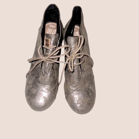 Toms metallic wedges​ - Picture 2 of 3